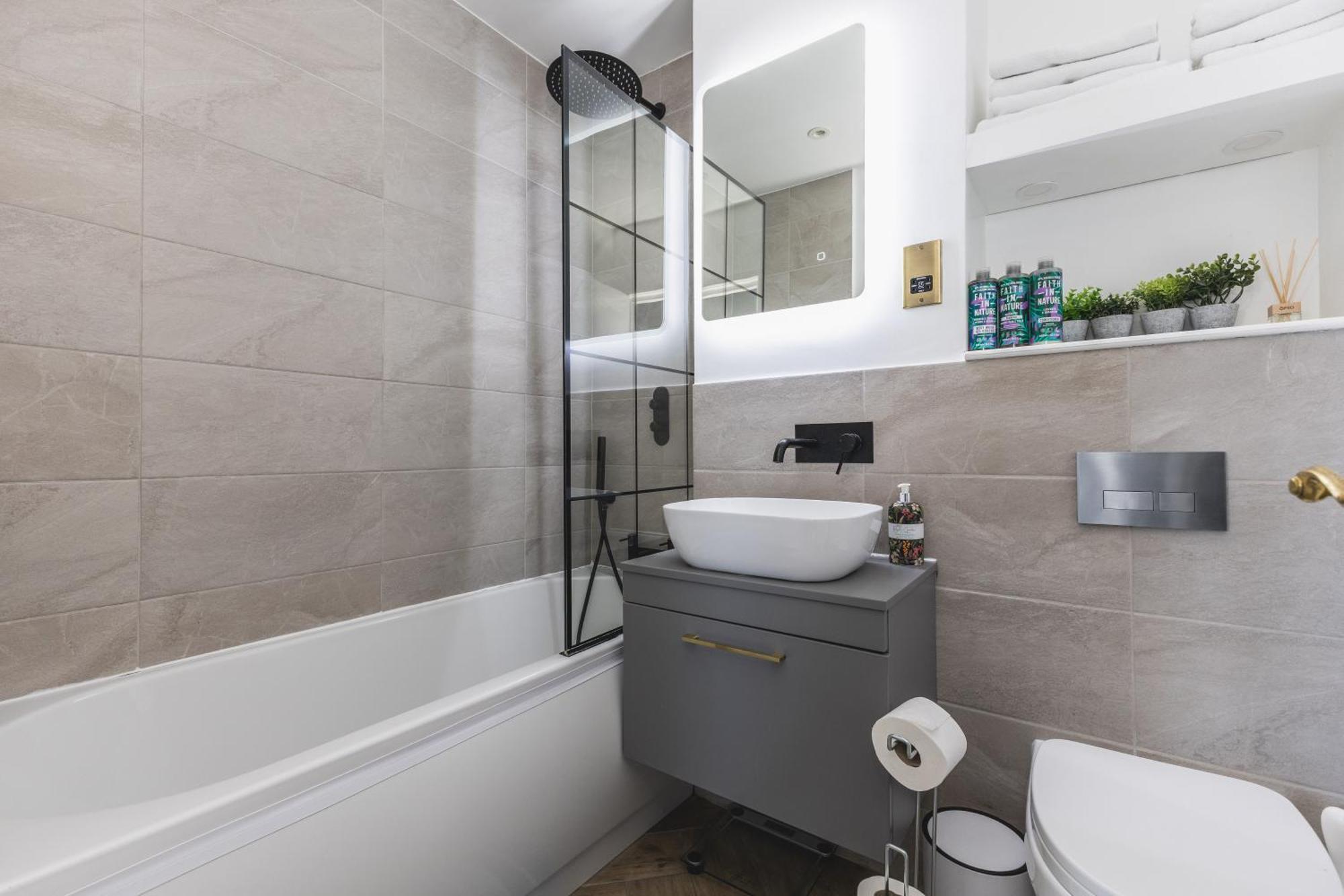 Luxurious 1-Bedroom Apartment In Kensington London Exteriör bild